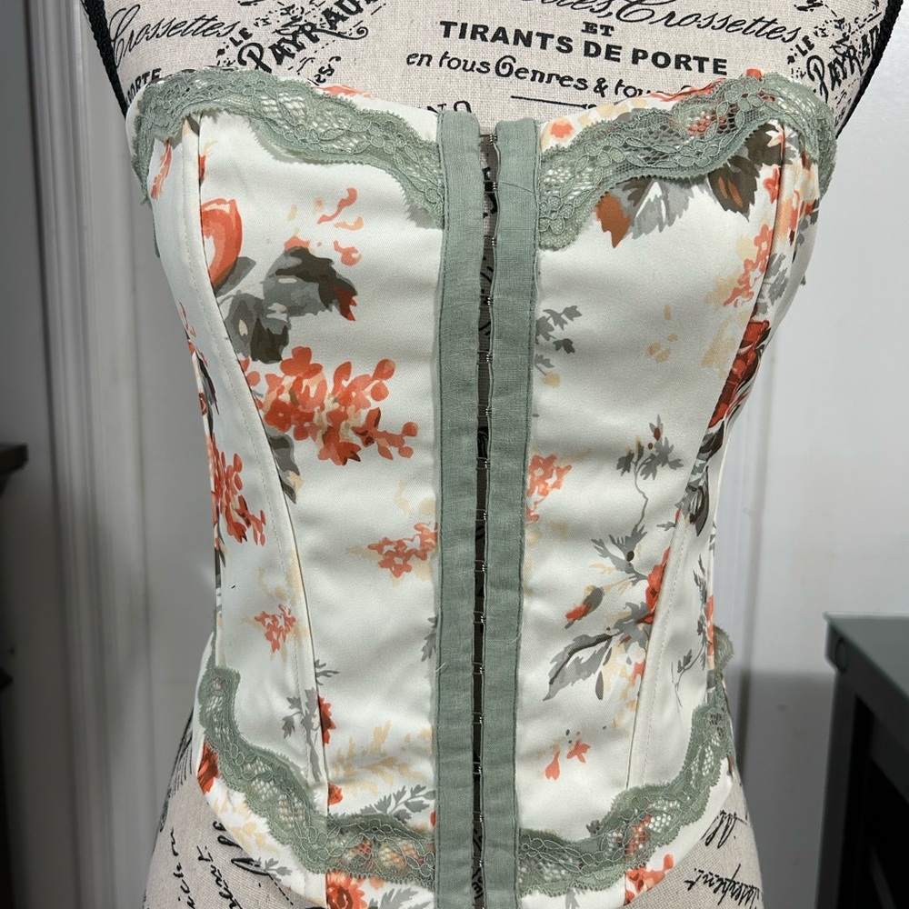 Floral Corset Top with Green Lace Trim princess Polly
